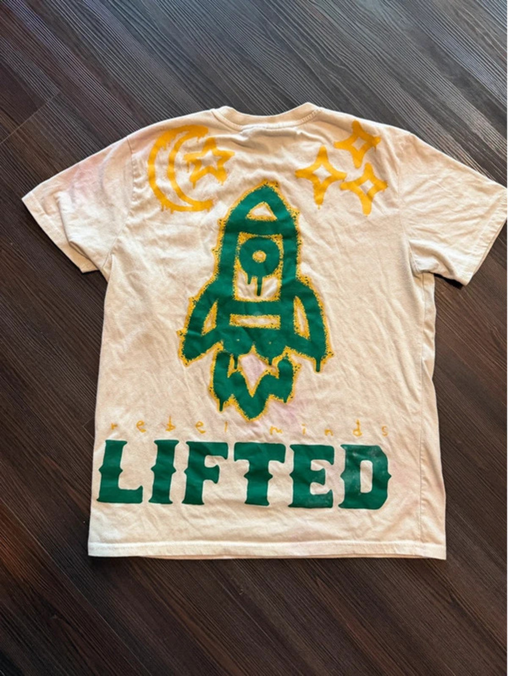 Rebel minds lifted rocket ship t shirt men’s small